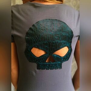 Size M Women's Harley-Davidson Gray V-Neck Satin-Back Willie G Jersey Tee